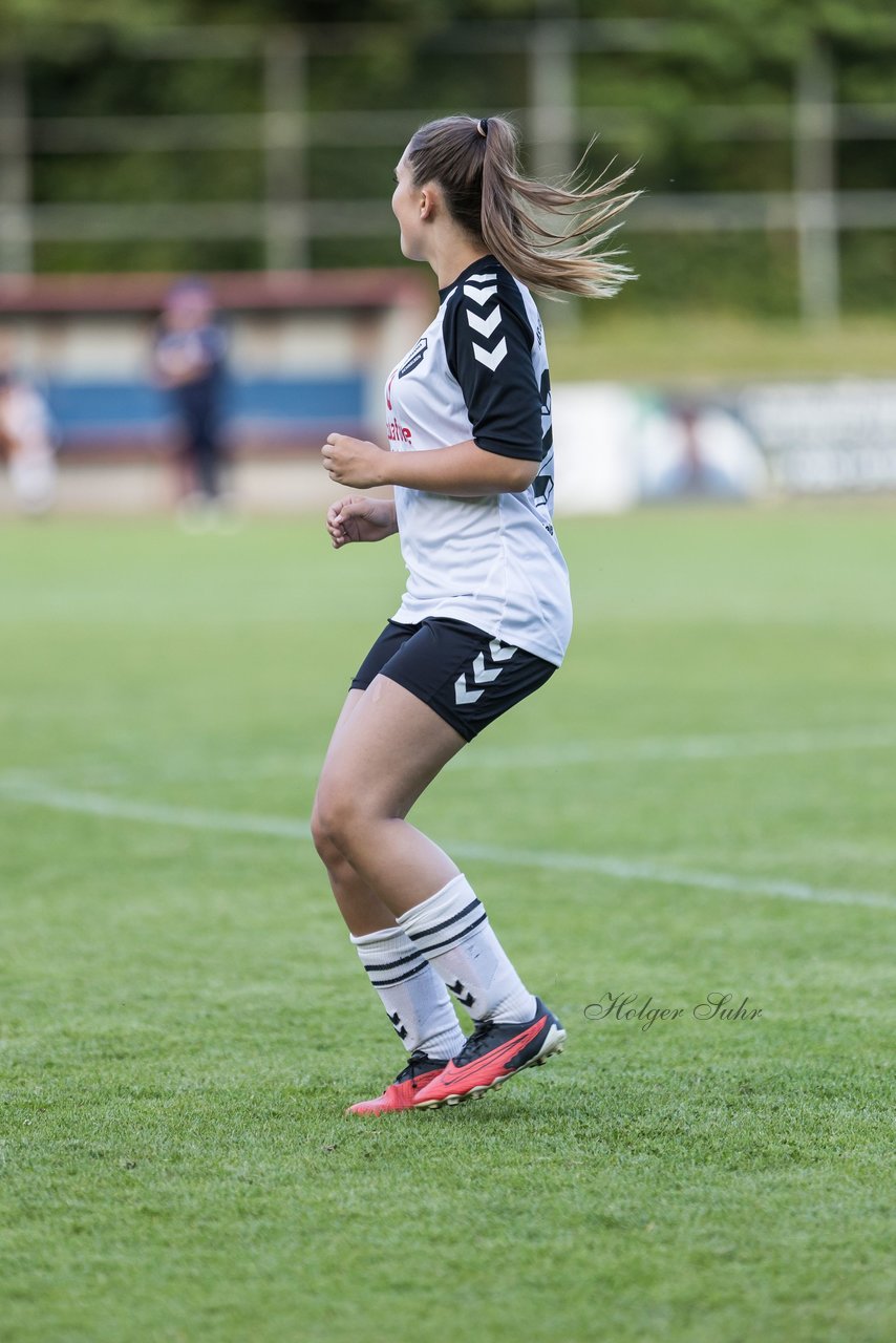 Bild 331 - Loewinnen Cup